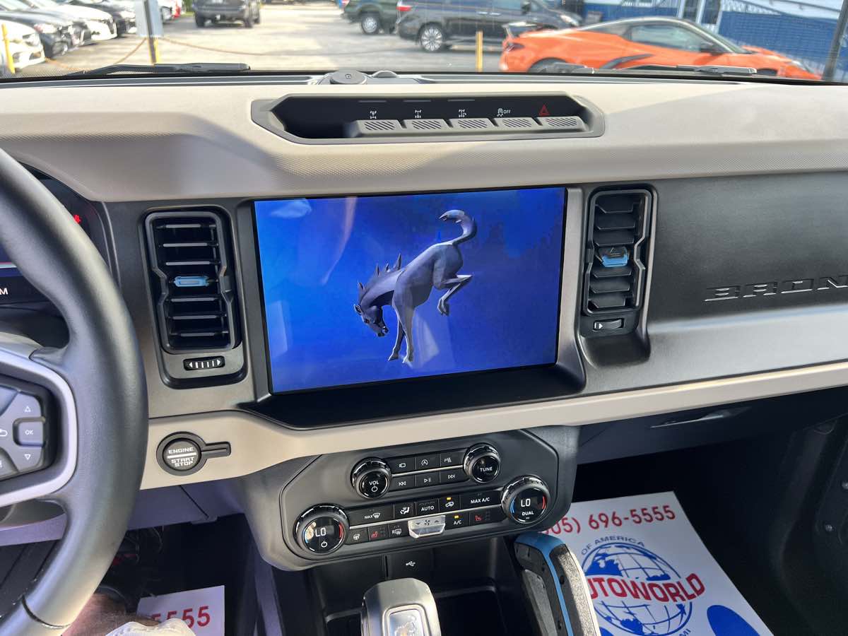 2023 Ford Bronco Wildtrak photo 48