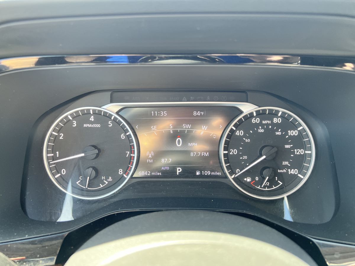 2022 Nissan Pathfinder Platinum photo 30