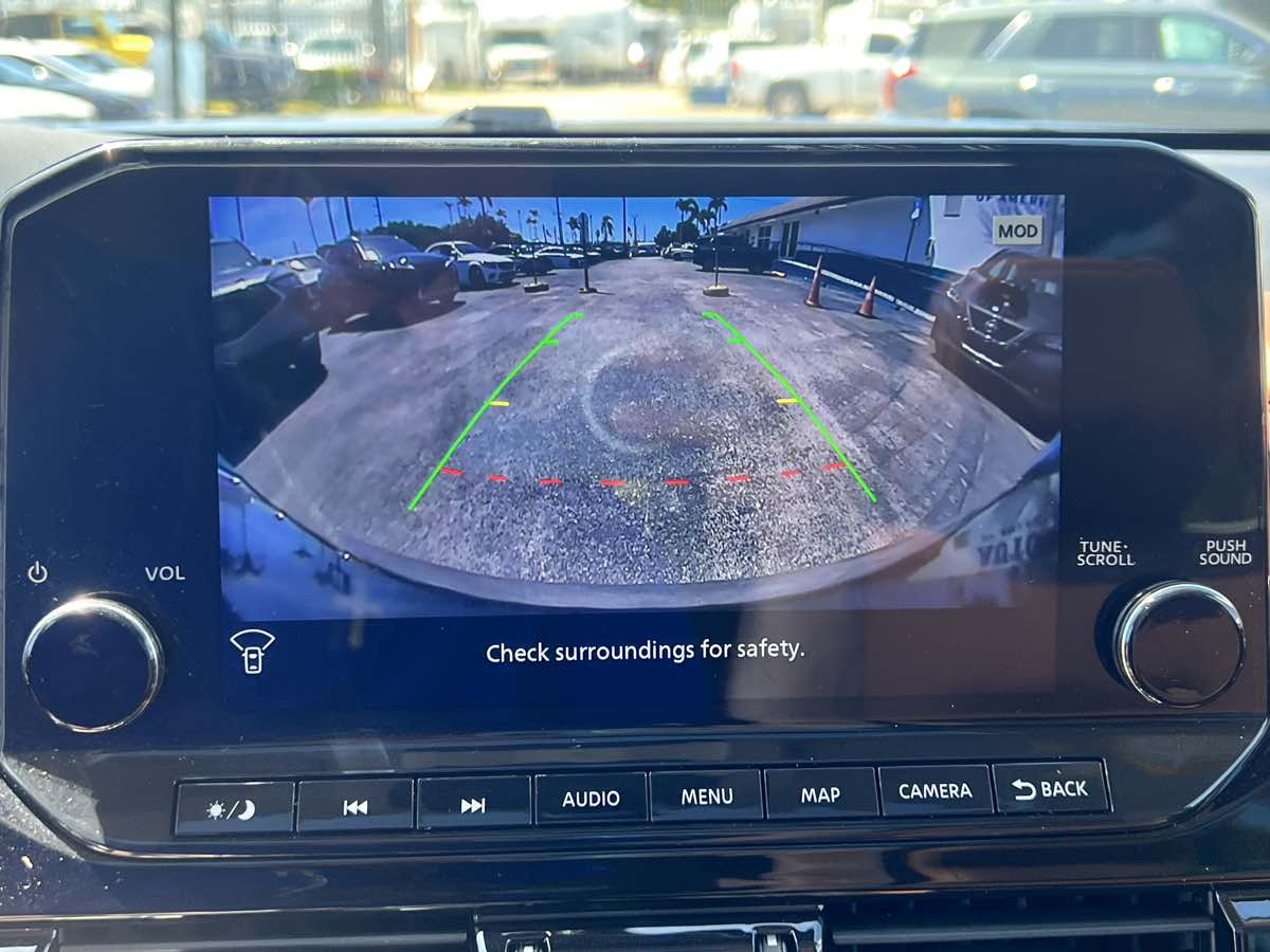 2022 Nissan Pathfinder Platinum photo 45