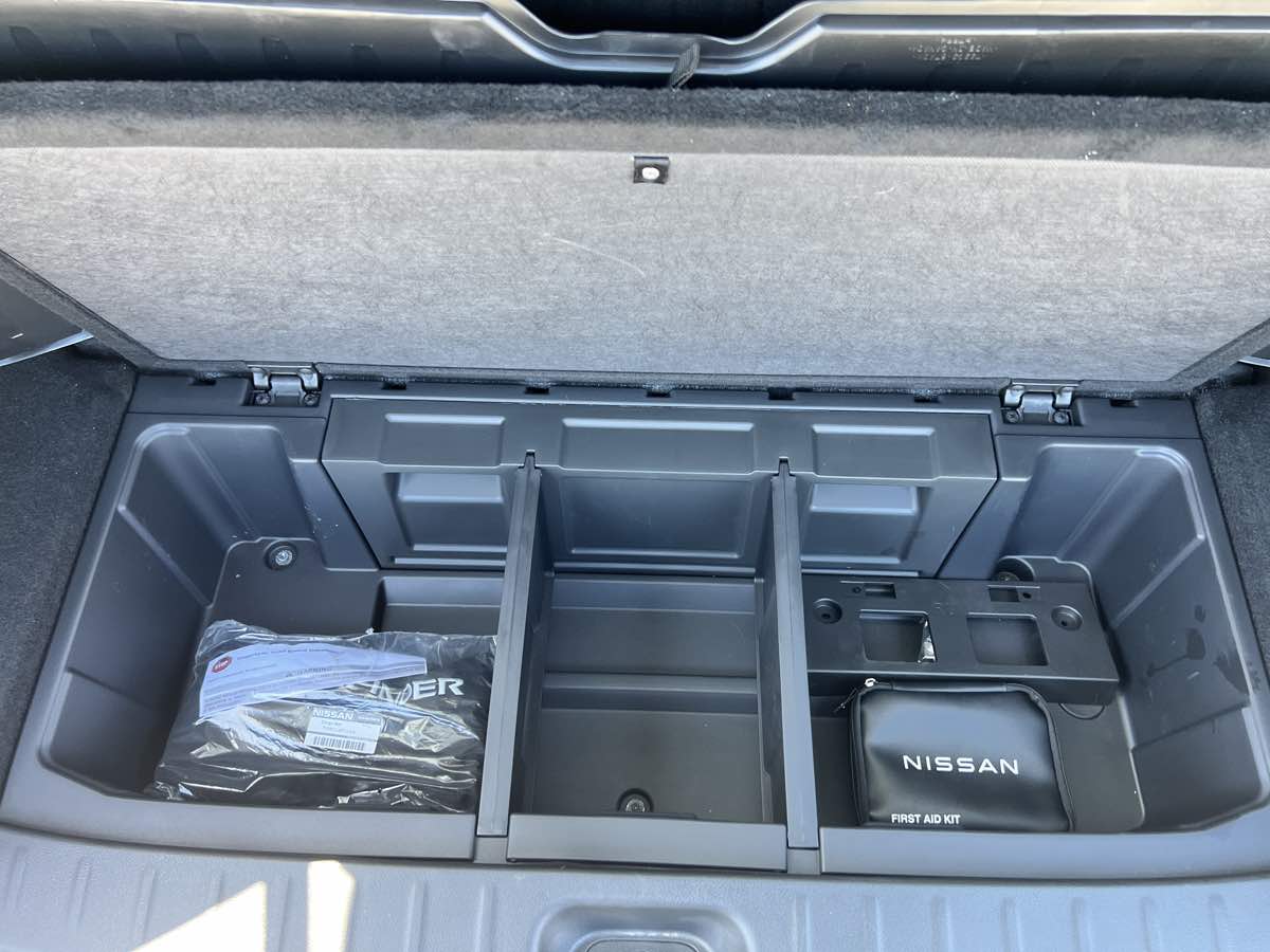 2022 Nissan Pathfinder Platinum photo 61