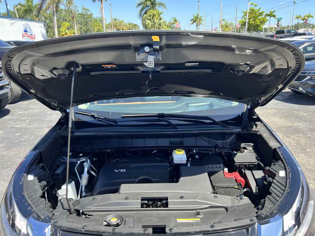 2022 Nissan Pathfinder Platinum photo 62