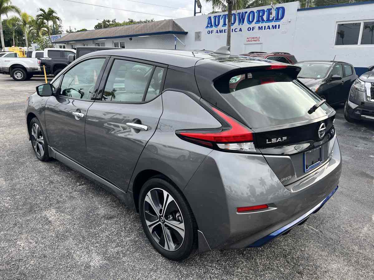 2021 Nissan Leaf SL Plus photo 7