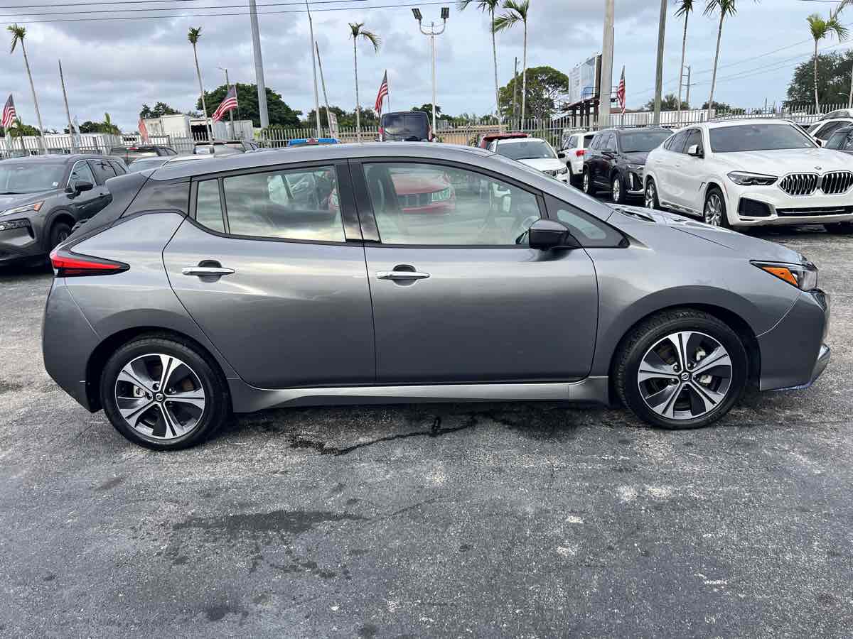 2021 Nissan Leaf SL Plus photo 10