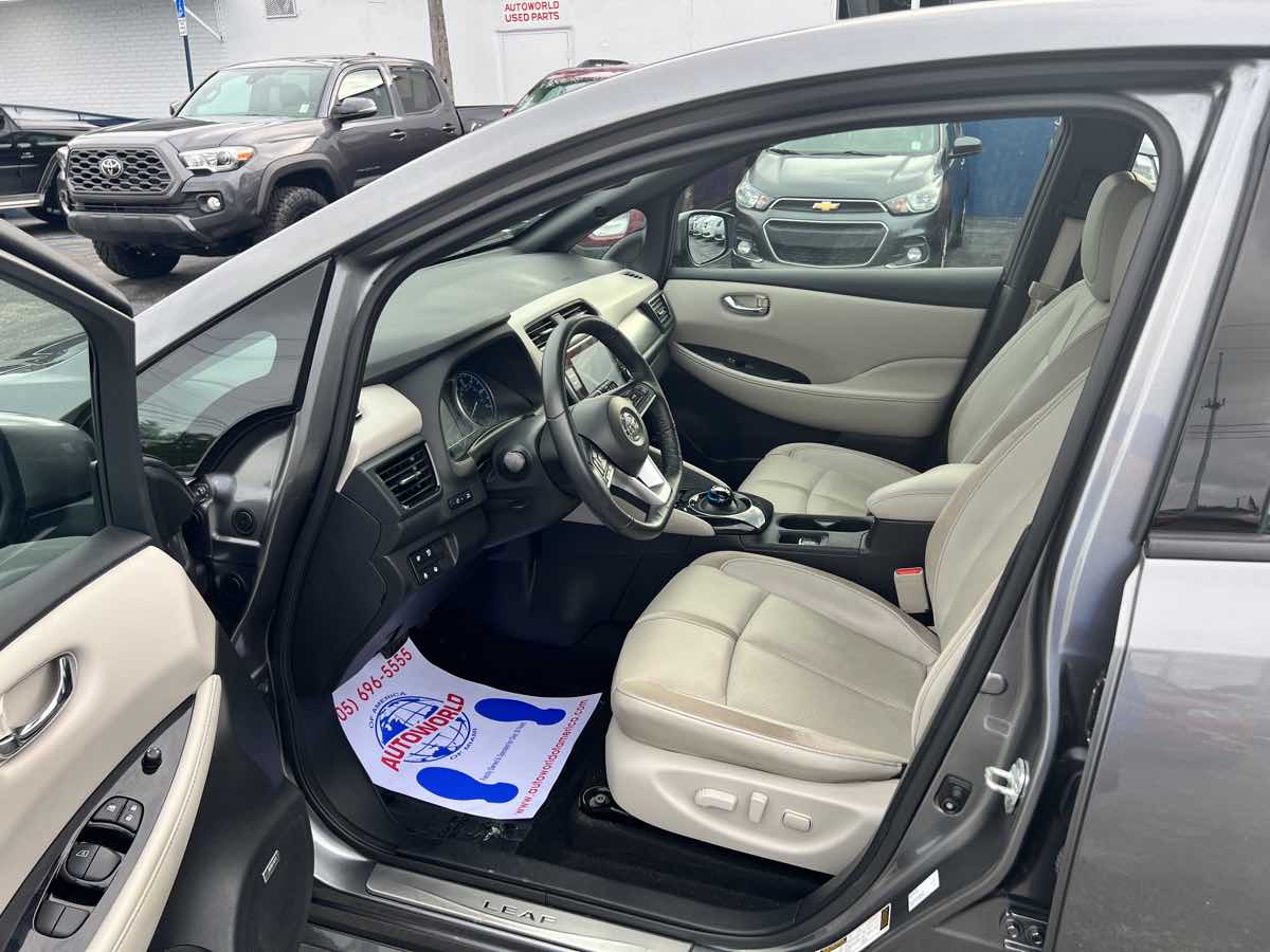 2021 Nissan Leaf SL Plus photo 11