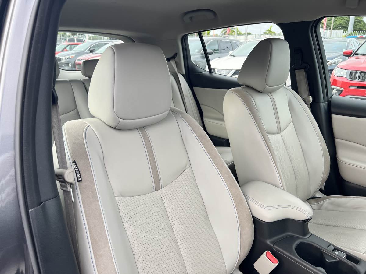 2021 Nissan Leaf SL Plus photo 14