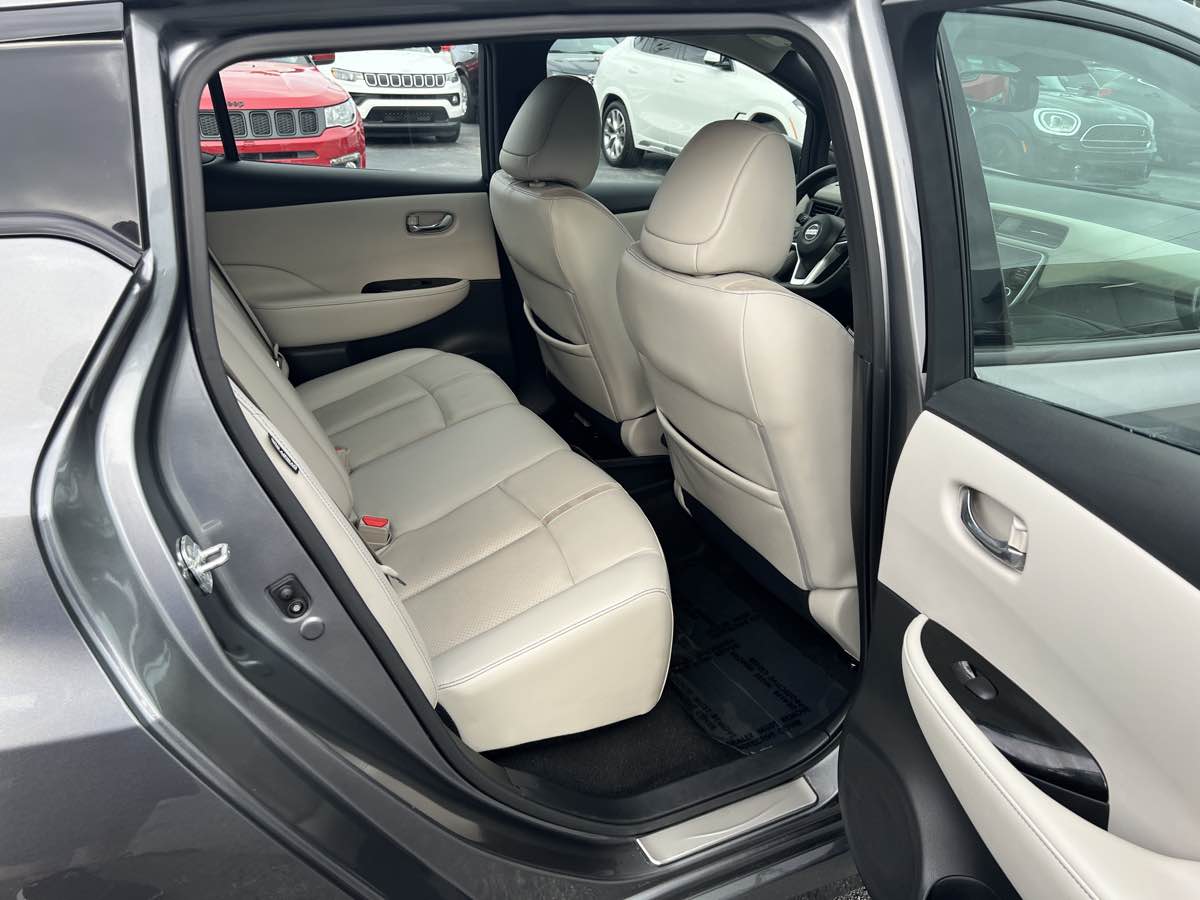 2021 Nissan Leaf SL Plus photo 18