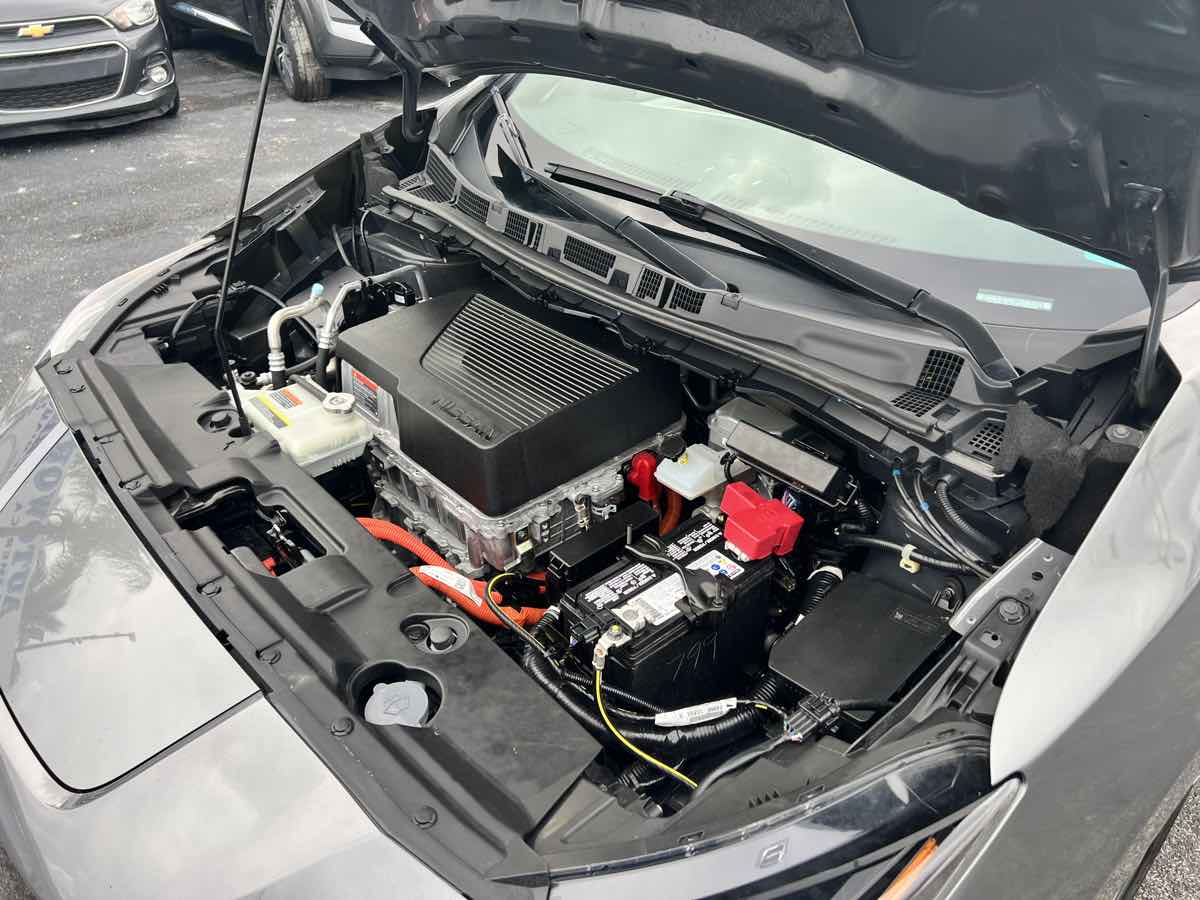 2021 Nissan Leaf SL Plus photo 44