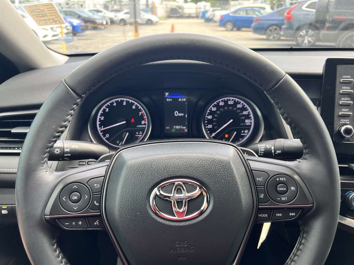 2022 Toyota Camry SE photo 22