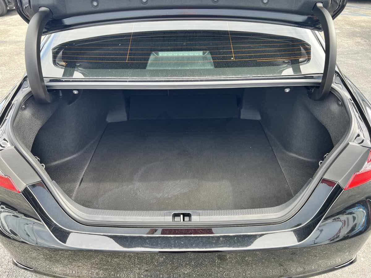2022 Toyota Camry SE photo 34