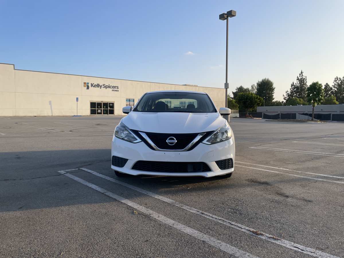 2018 Nissan Sentra SV photo 3