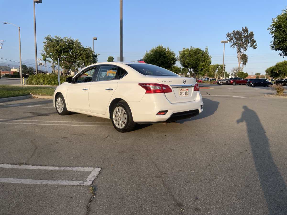 2018 Nissan Sentra SV photo 7