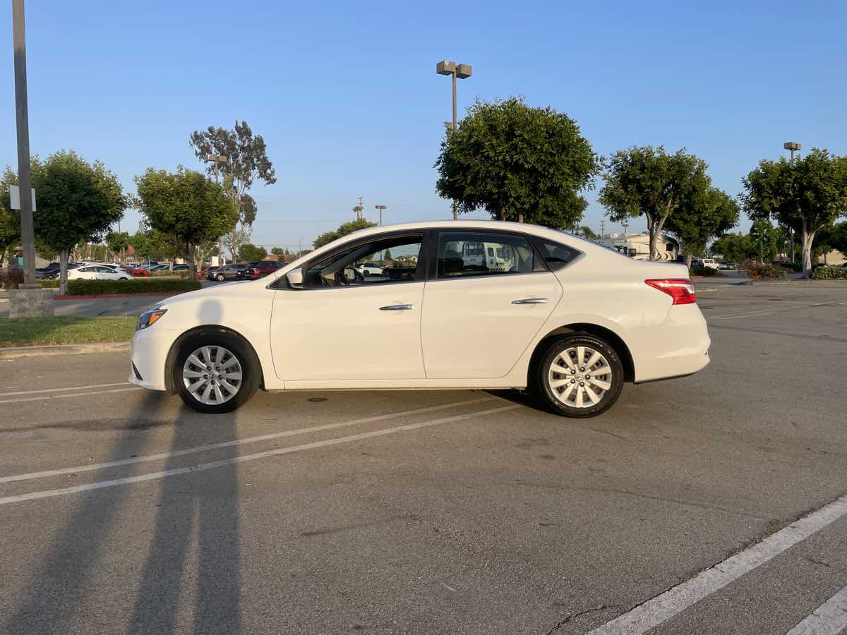 2018 Nissan Sentra SV photo 8