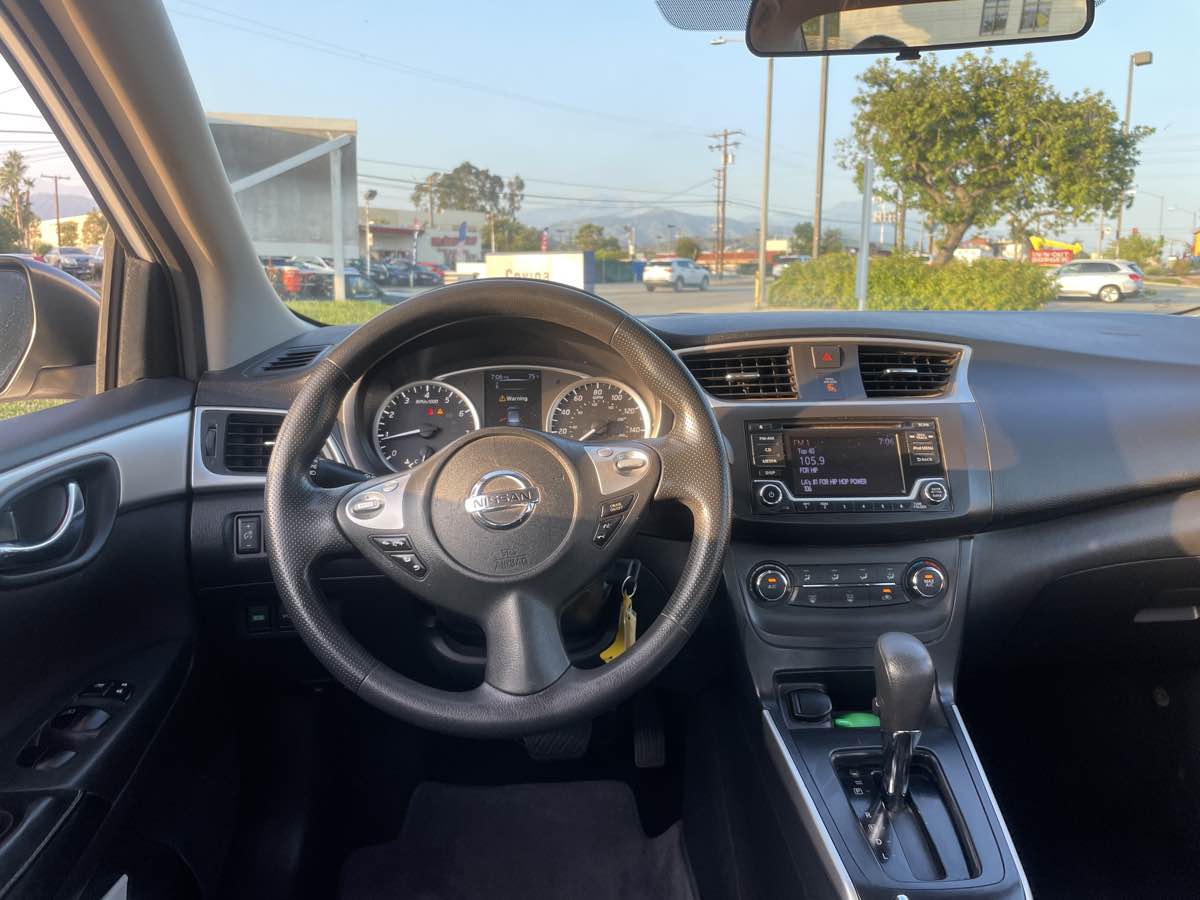 2018 Nissan Sentra SV photo 10