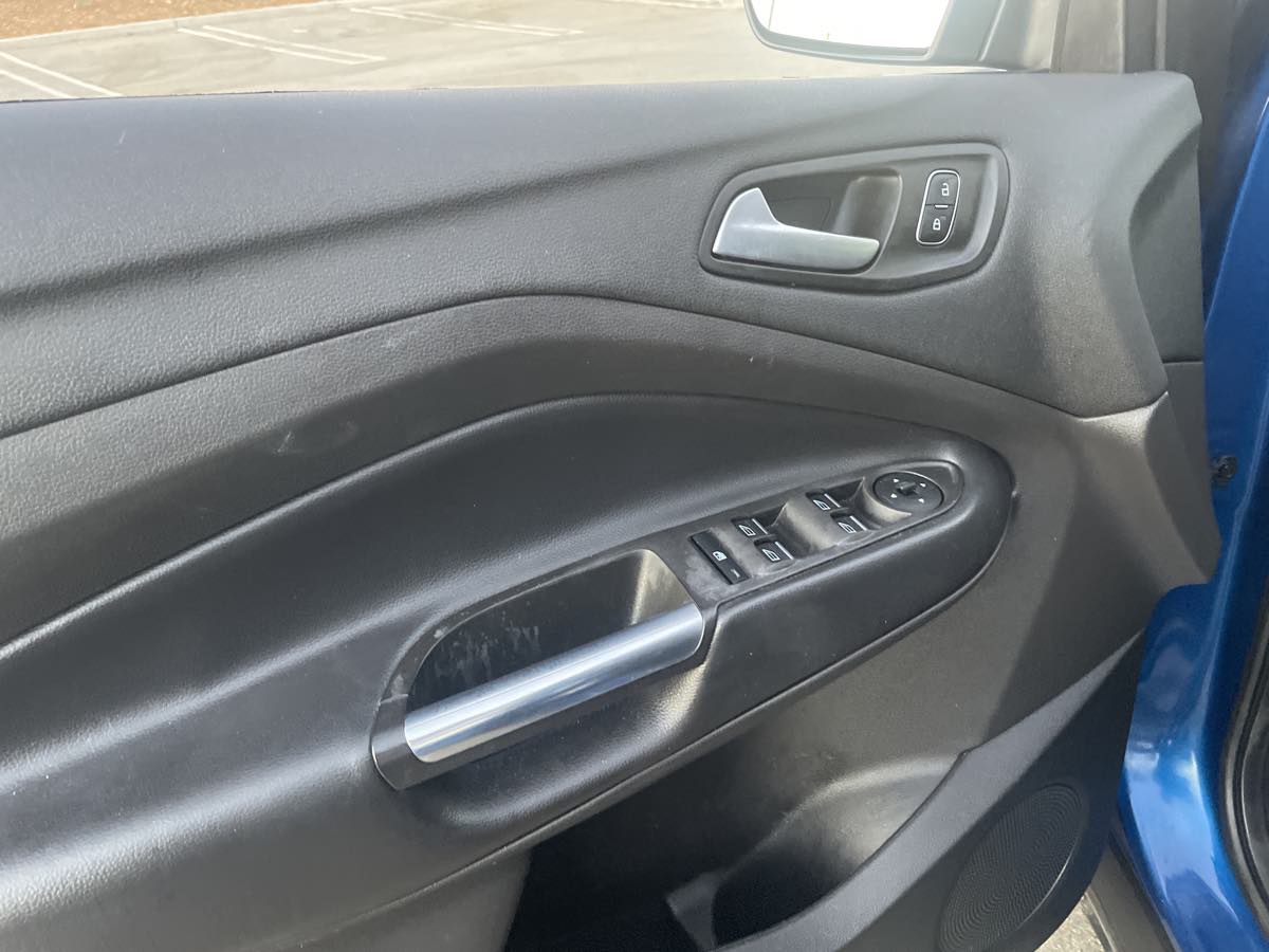 2019 Ford Escape SE photo 10