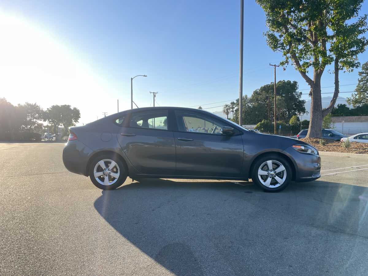 2015 Dodge Dart SXT photo 5