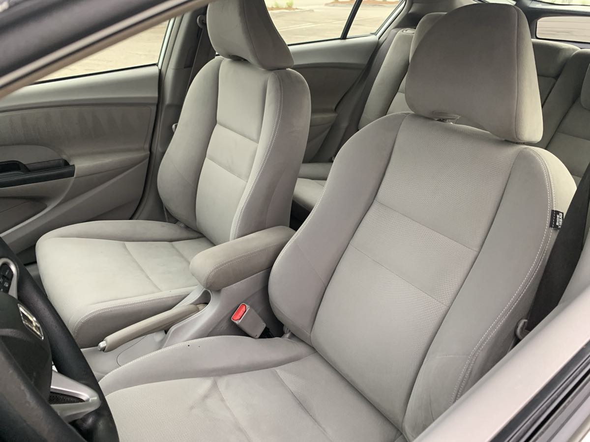2013 Honda Insight LX photo 11