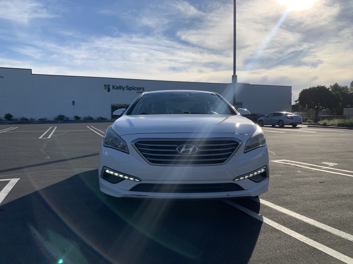 2015 Hyundai Sonata SE - Photo 2