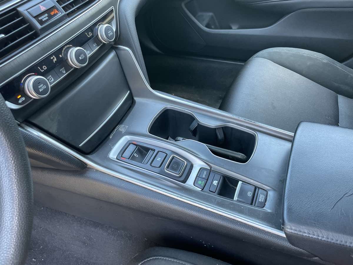 2018 Honda Accord Hybrid - Photo 13