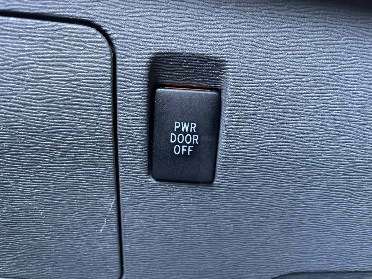 2016 Toyota Sienna LE - Photo 15