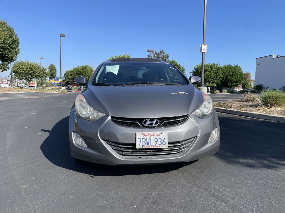 2013 Hyundai Elantra Limited - Photo 2