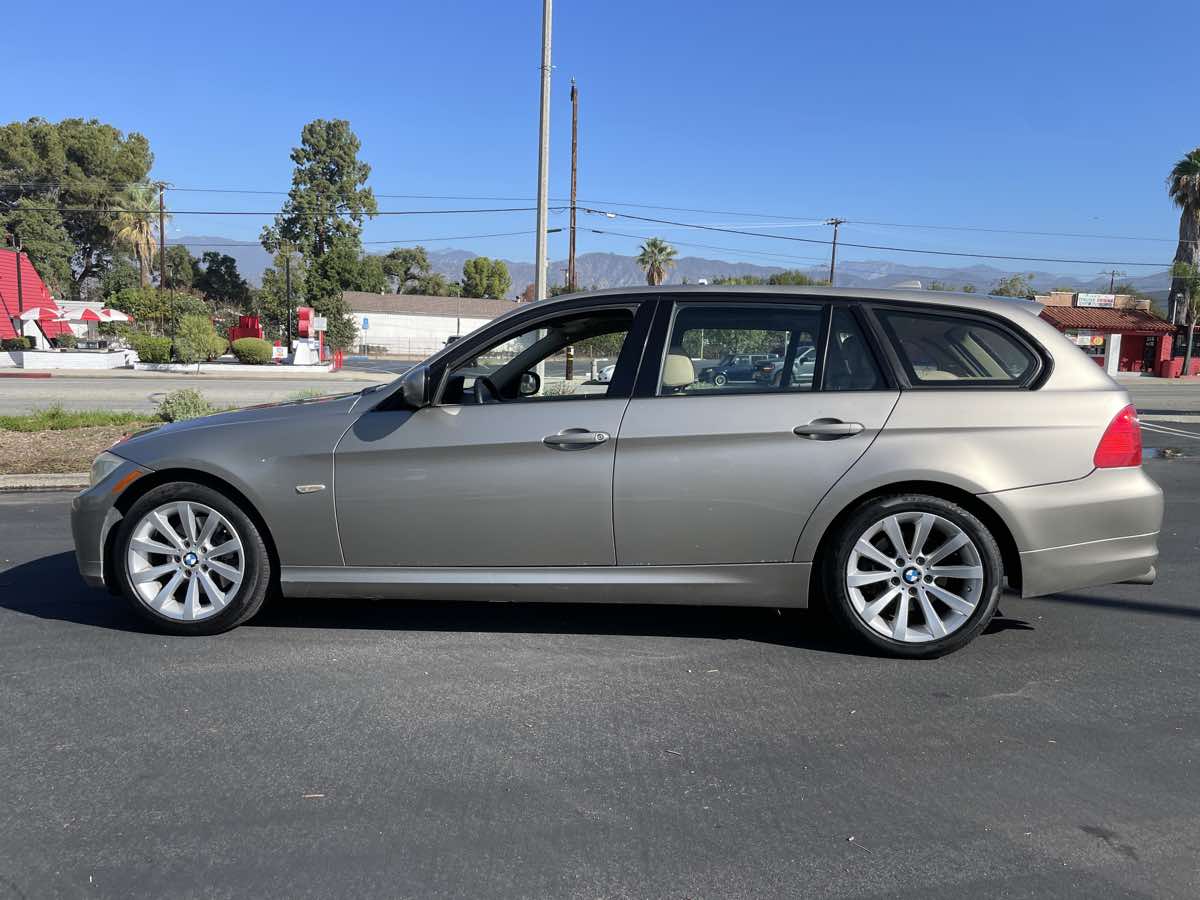 2011 BMW 3 Series 328i - Photo 8
