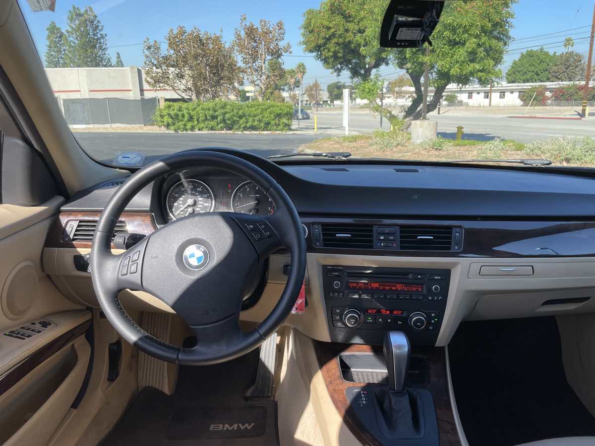 2011 BMW 3 Series 328i - Photo 12