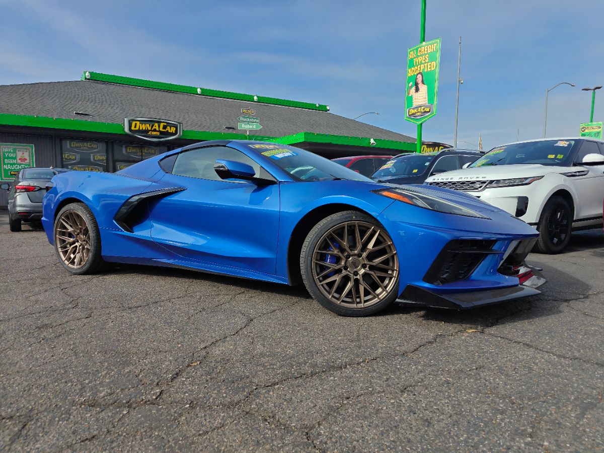 2021 Chevrolet Corvette 3LT - Photo 2