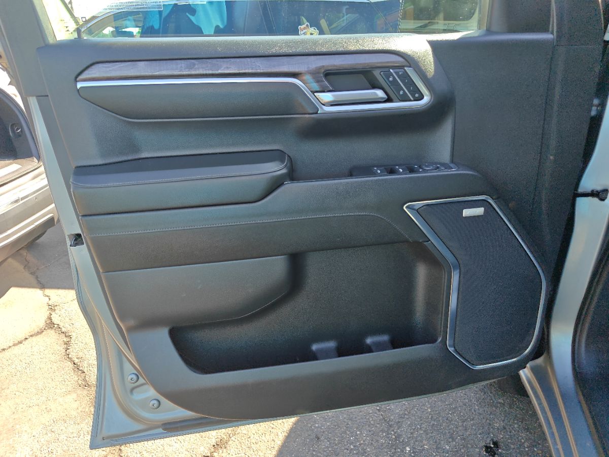 2024 Chevrolet Silverado 1500 LTZ - Photo 22