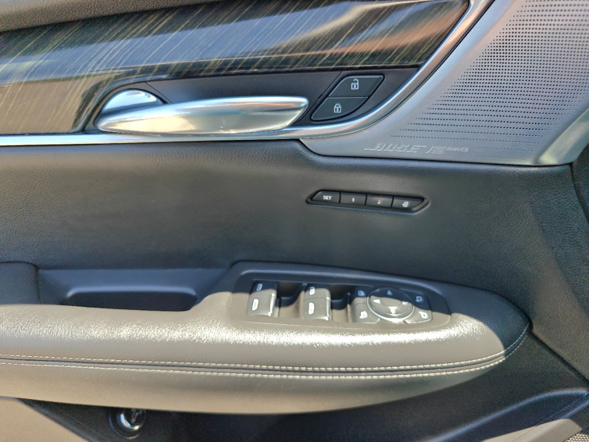 2020 Cadillac XT6 Premium Luxury photo 24