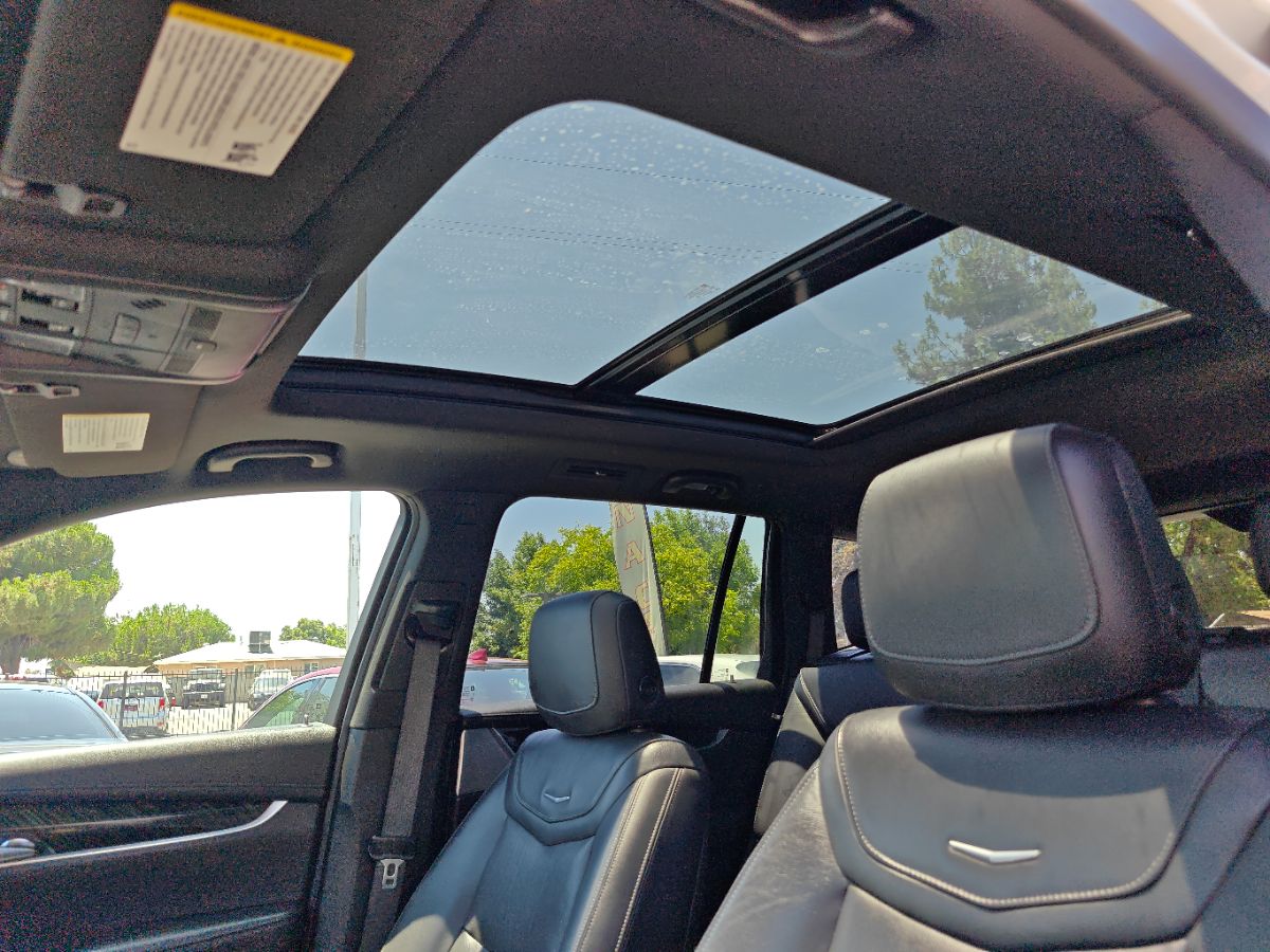 2020 Cadillac XT6 Premium Luxury photo 2