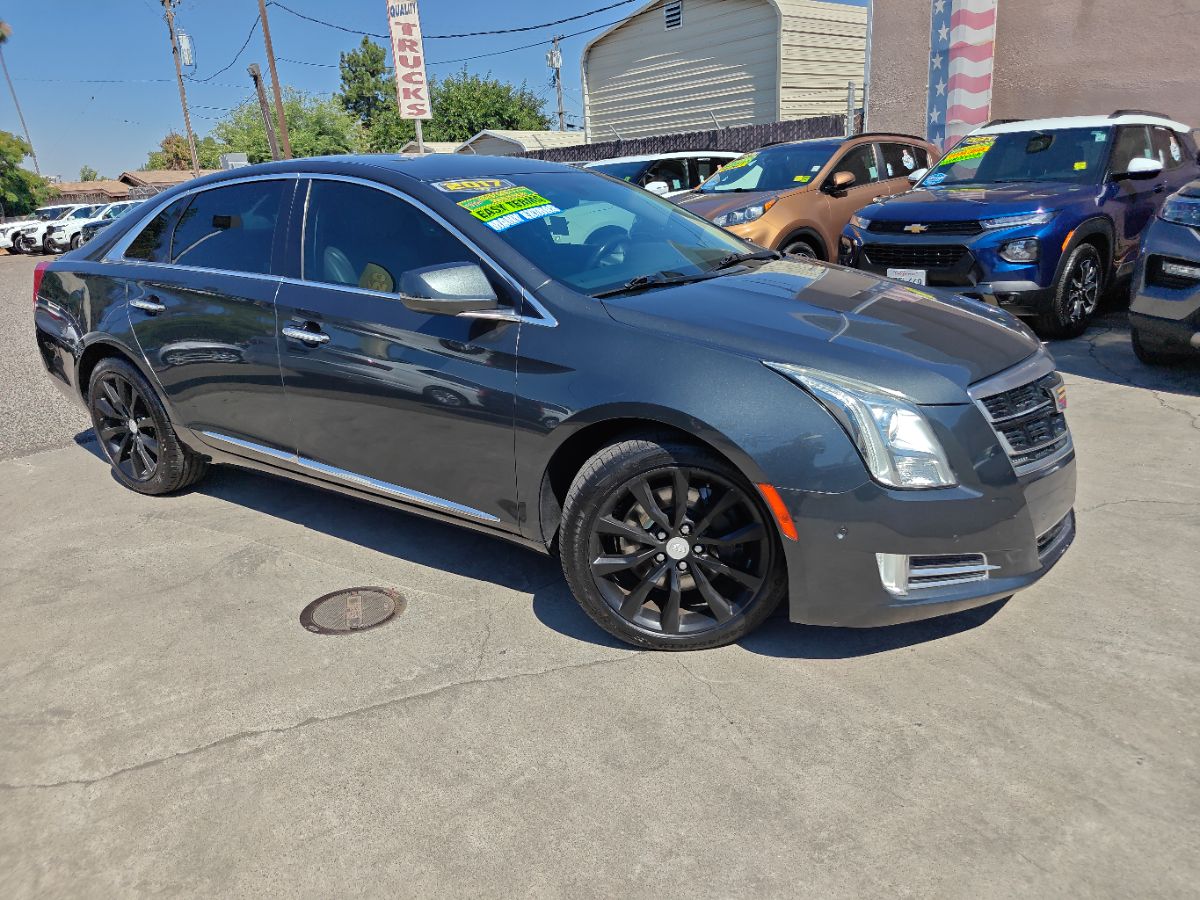2017 Cadillac XTS Luxury - Photo 2