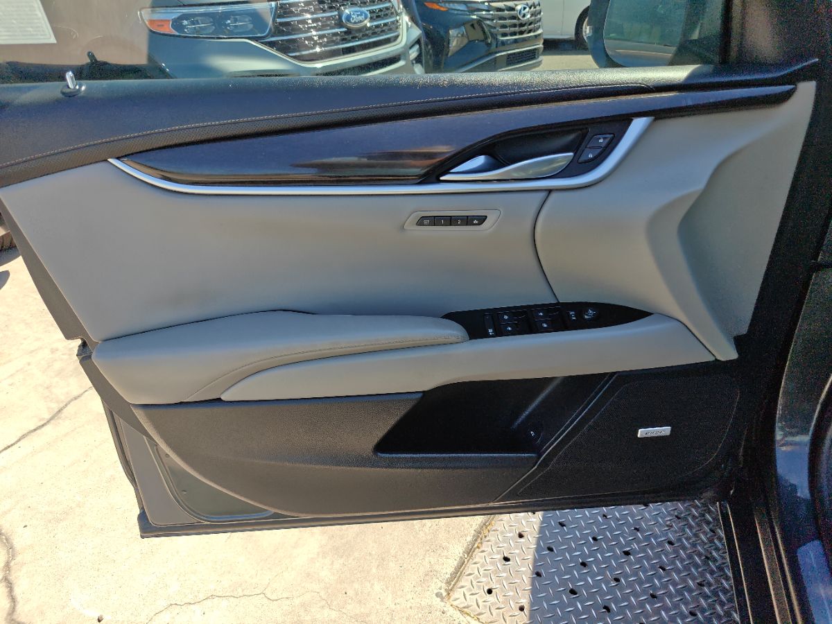 2017 Cadillac XTS Luxury - Photo 22