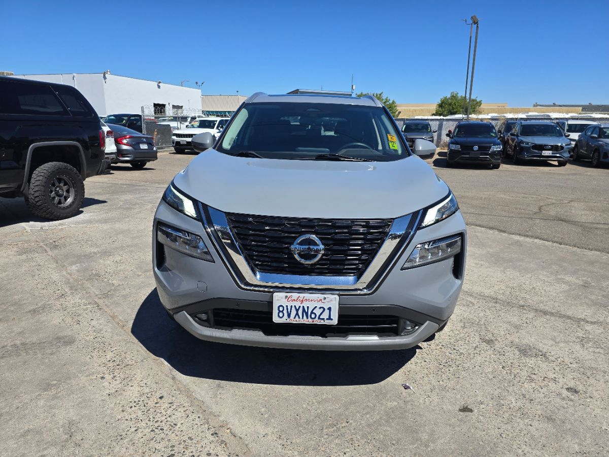 2021 Nissan Rogue SL photo 3