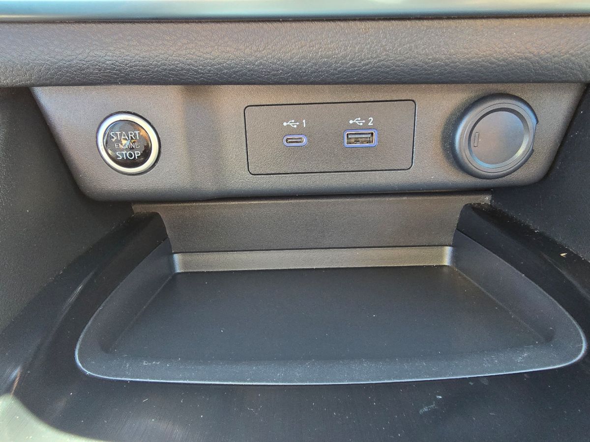 2021 Nissan Rogue SL photo 17