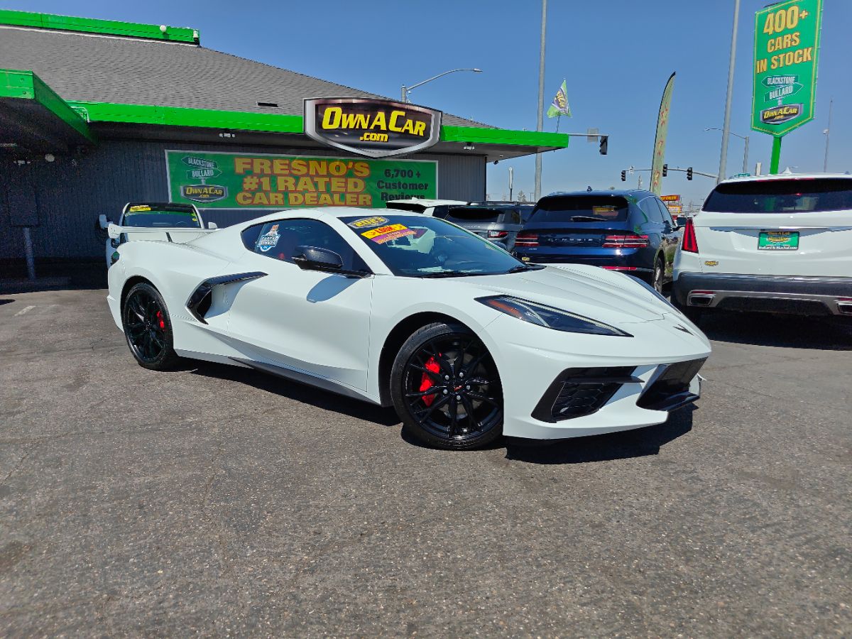 2023 Chevrolet Corvette 1LT photo 2