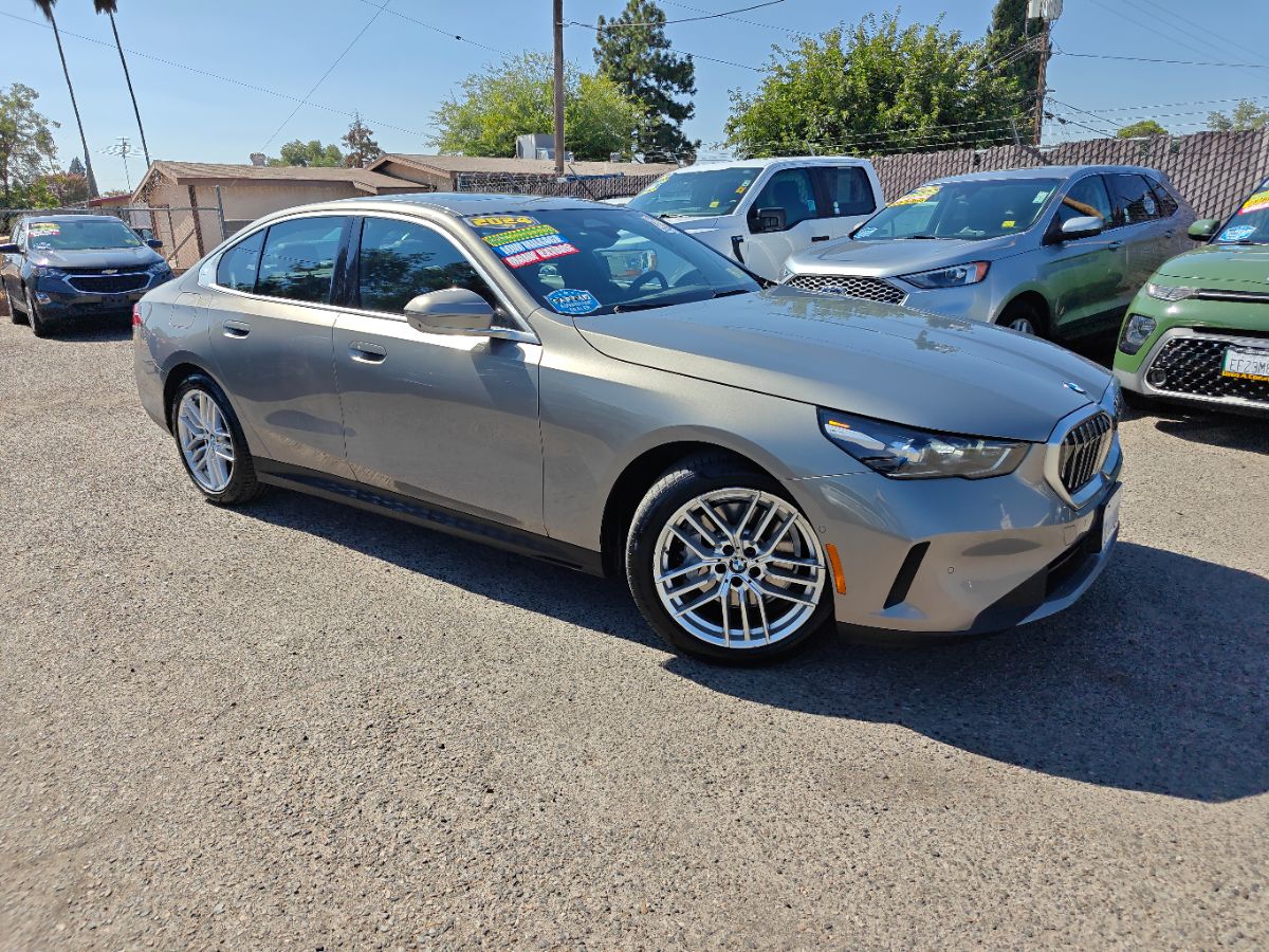2024 Bmw 530i xDrive photo 2