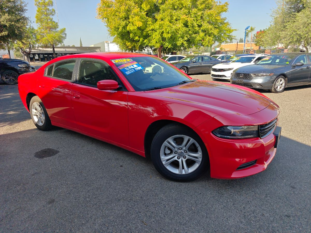 2022 Dodge Charger SXT - Photo 2