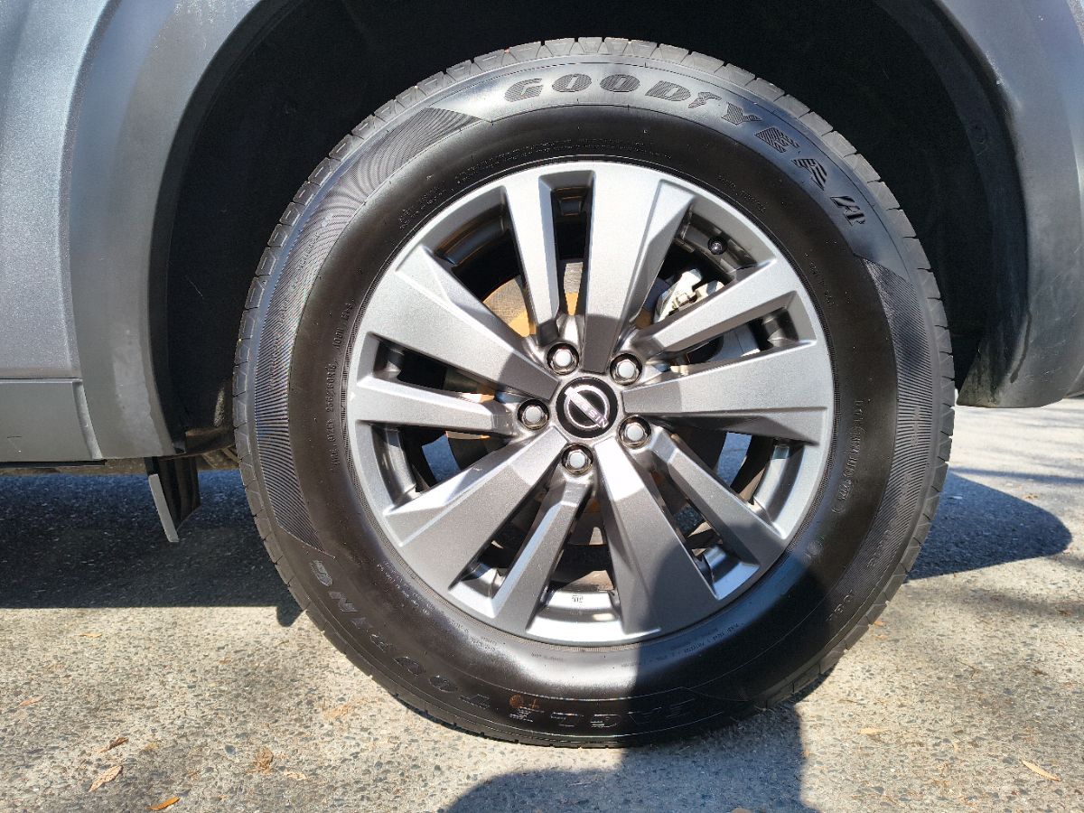 Nissan Pathfinder photo 6