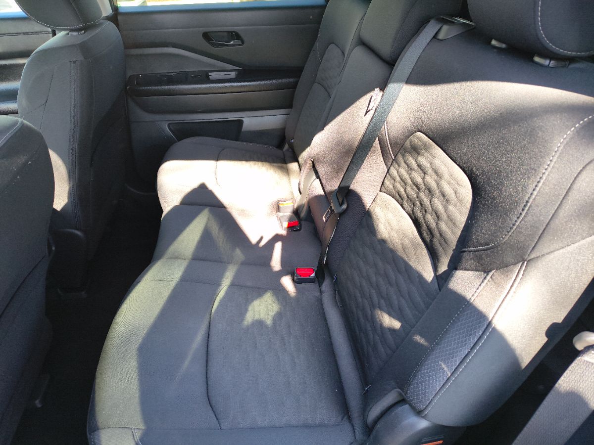 Nissan Pathfinder photo 12