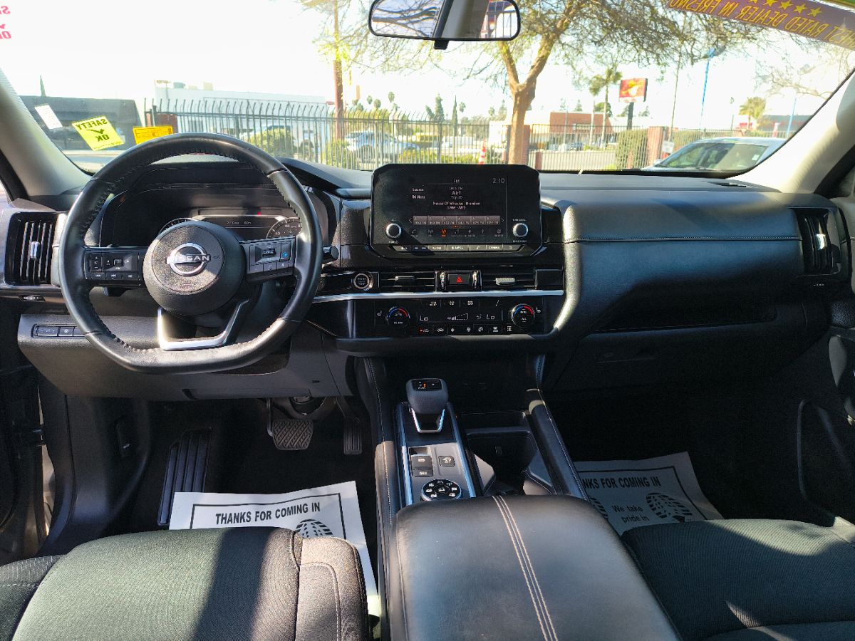 Nissan Pathfinder photo 13