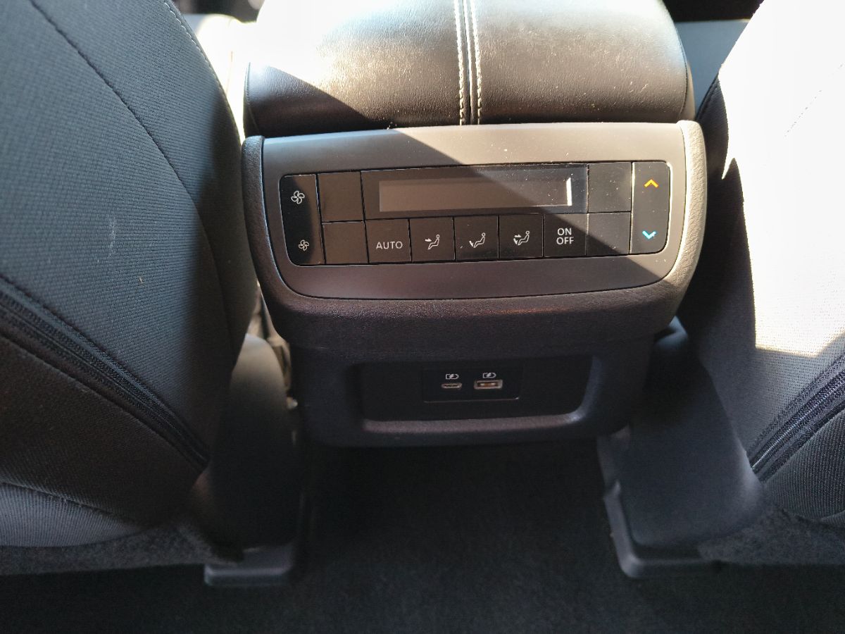 Nissan Pathfinder photo 14