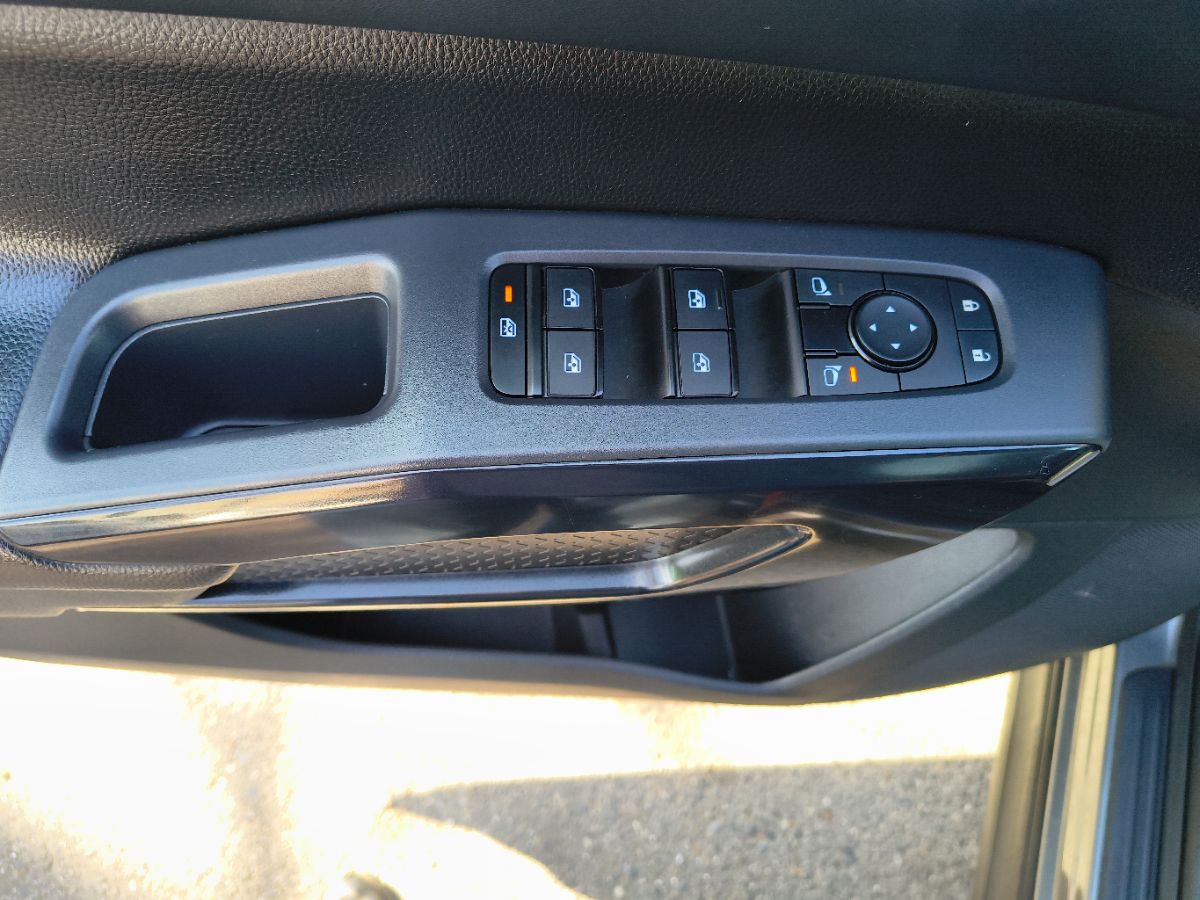 Nissan Pathfinder photo 16