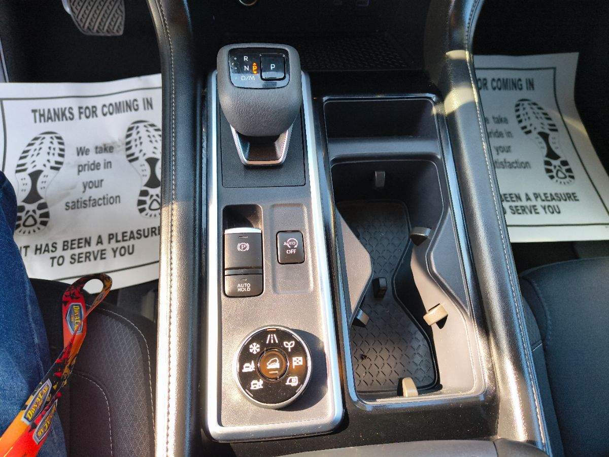 Nissan Pathfinder photo 17
