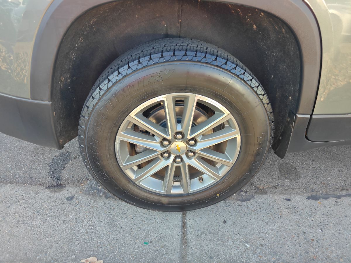 Chevrolet Traverse photo 9