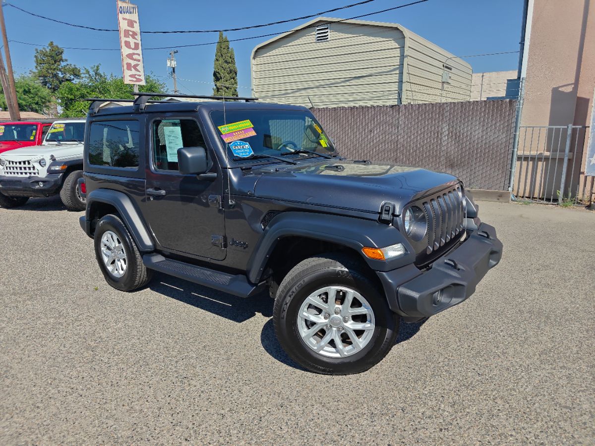 Jeep Wrangler photo 2