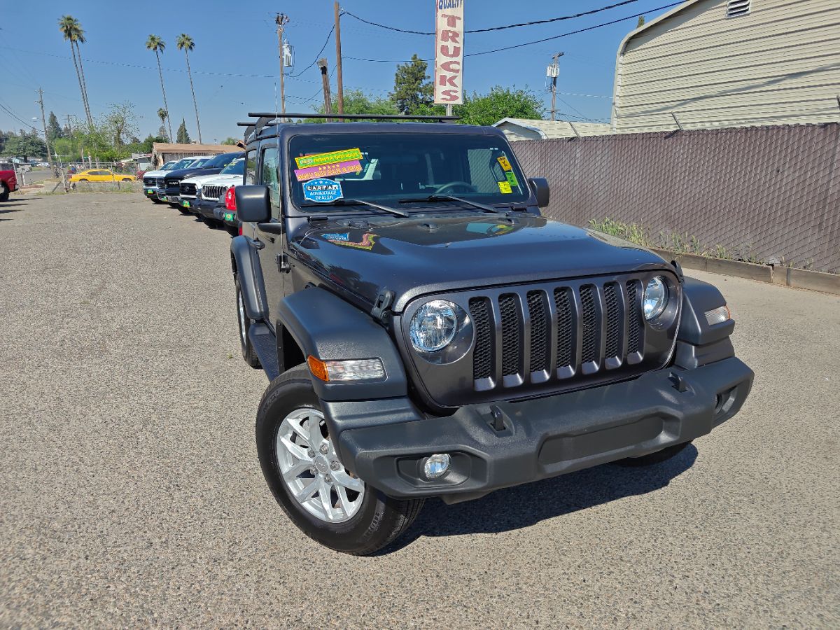 Jeep Wrangler photo 3