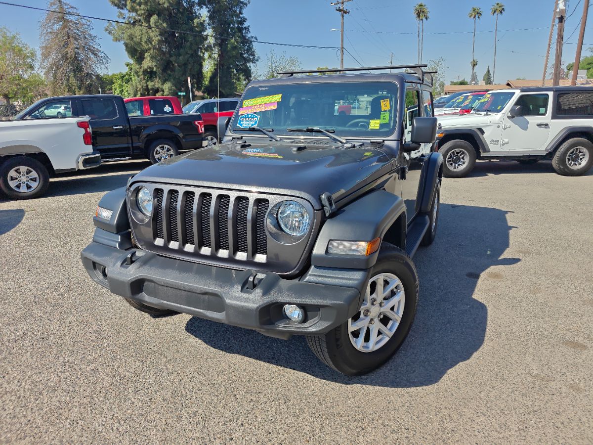 Jeep Wrangler photo 4