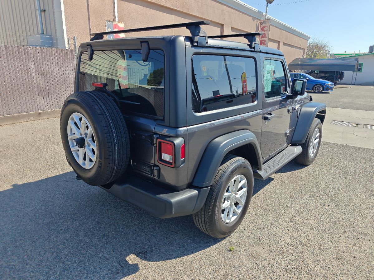 Jeep Wrangler photo 10