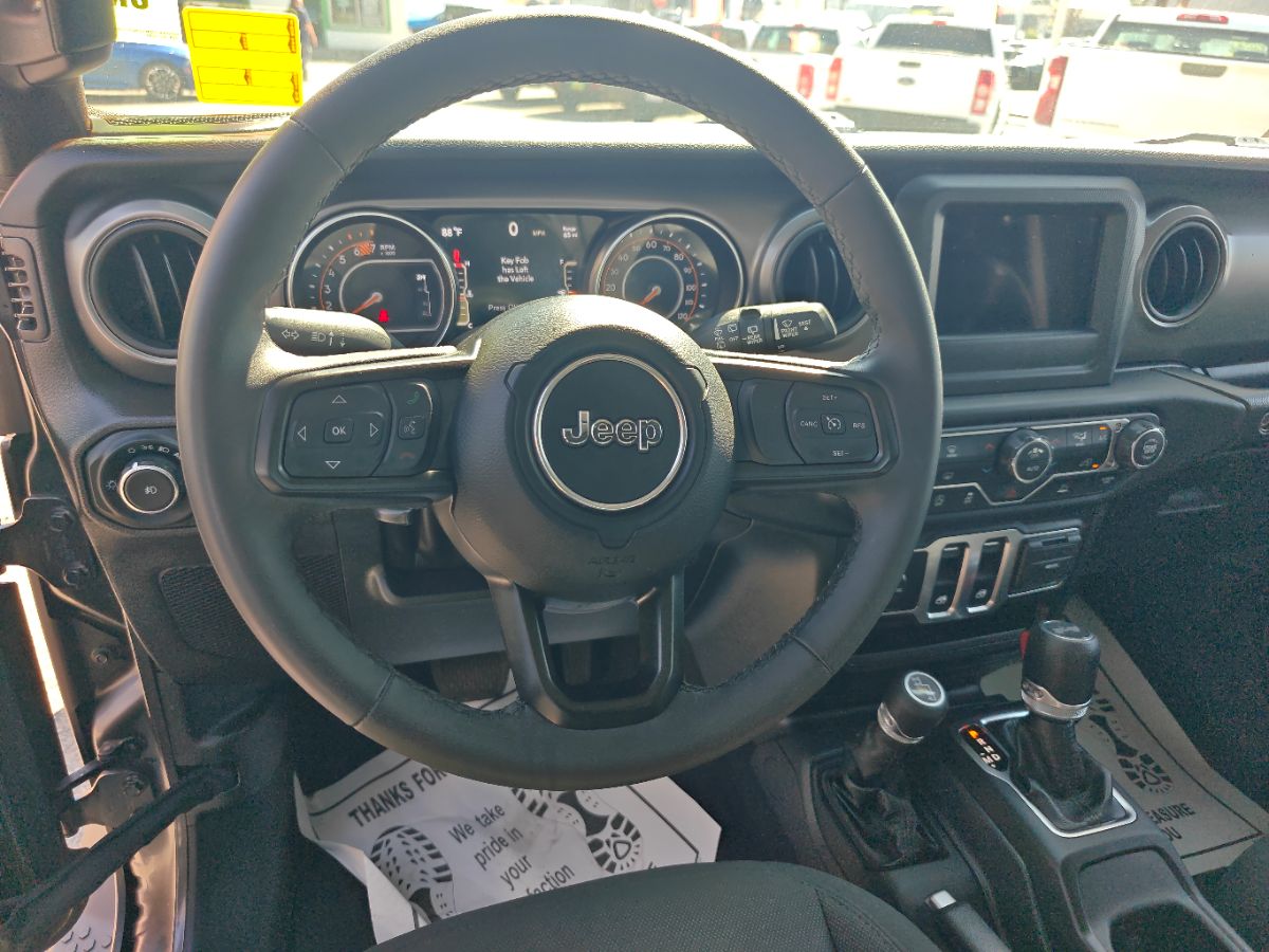 Jeep Wrangler photo 20