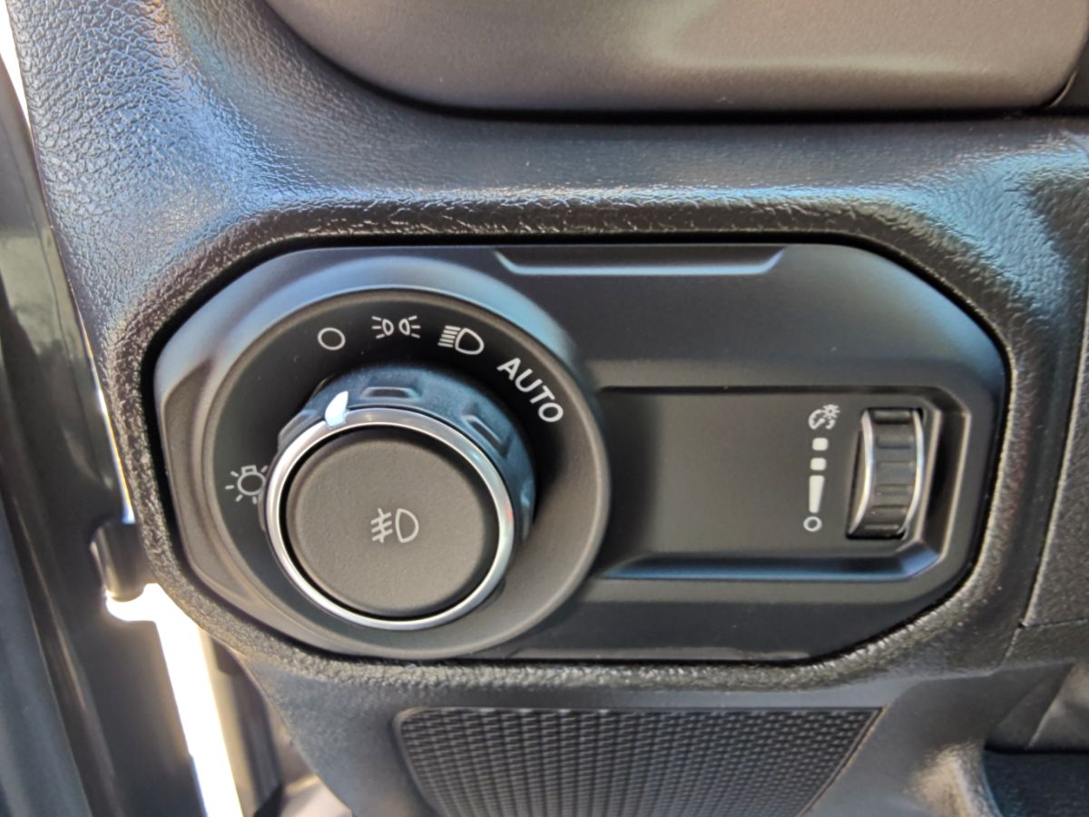 Jeep Wrangler photo 24